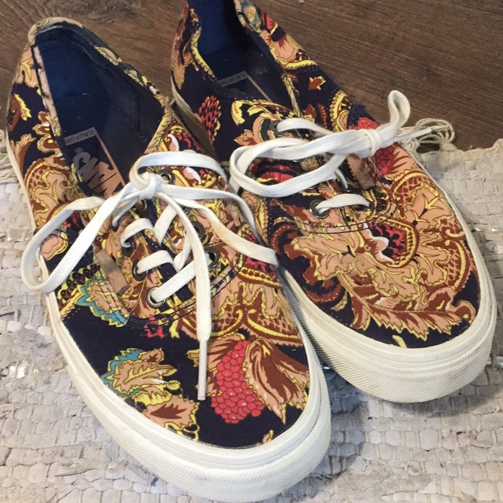Vans size 7